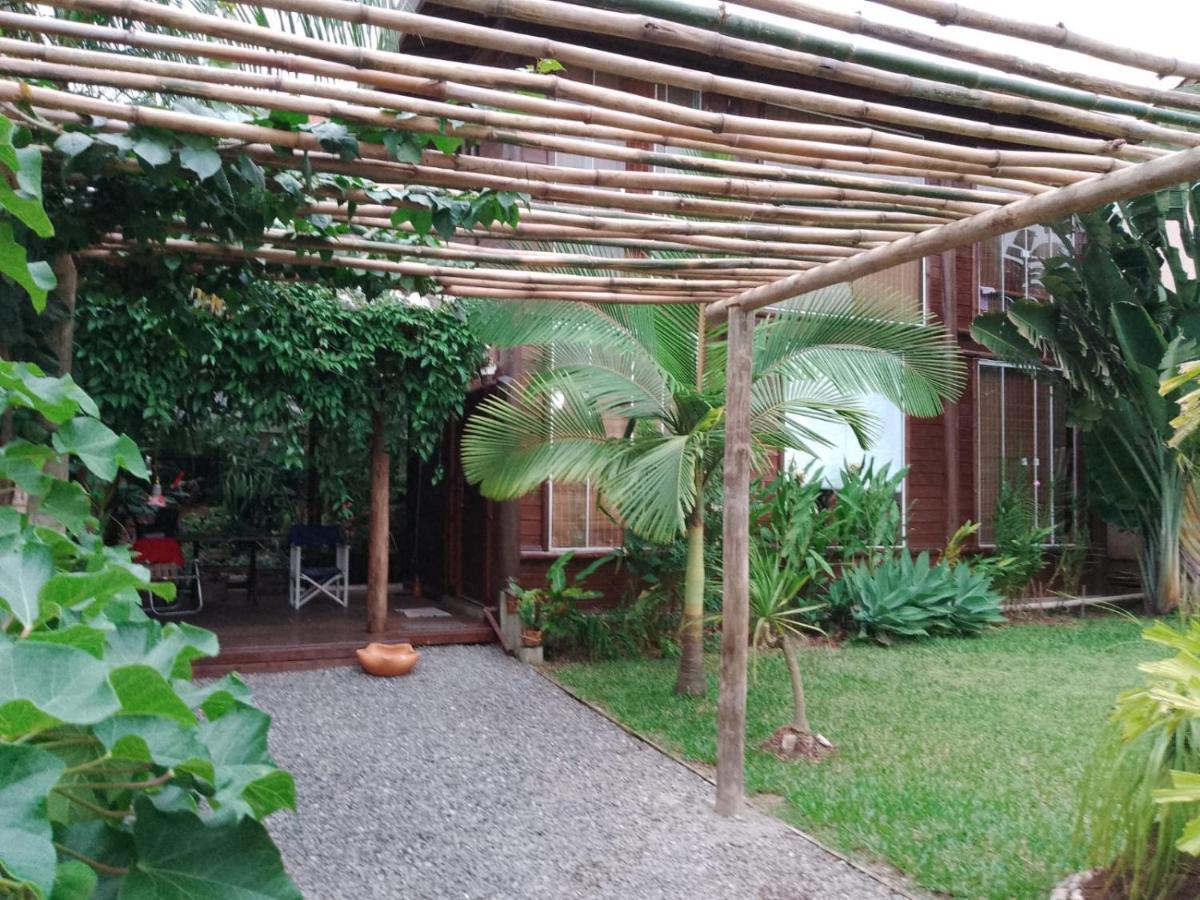 Casa Alquiler En Bombas Bombinhasヴィラ エクステリア 写真